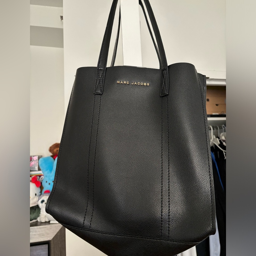 Marc Jacobs black repeat leather tote